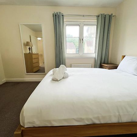 Glasgow Central - Entire House - Free Parking , Free Super Fast Wifi , Private Garden & Parking Security Extérieur photo