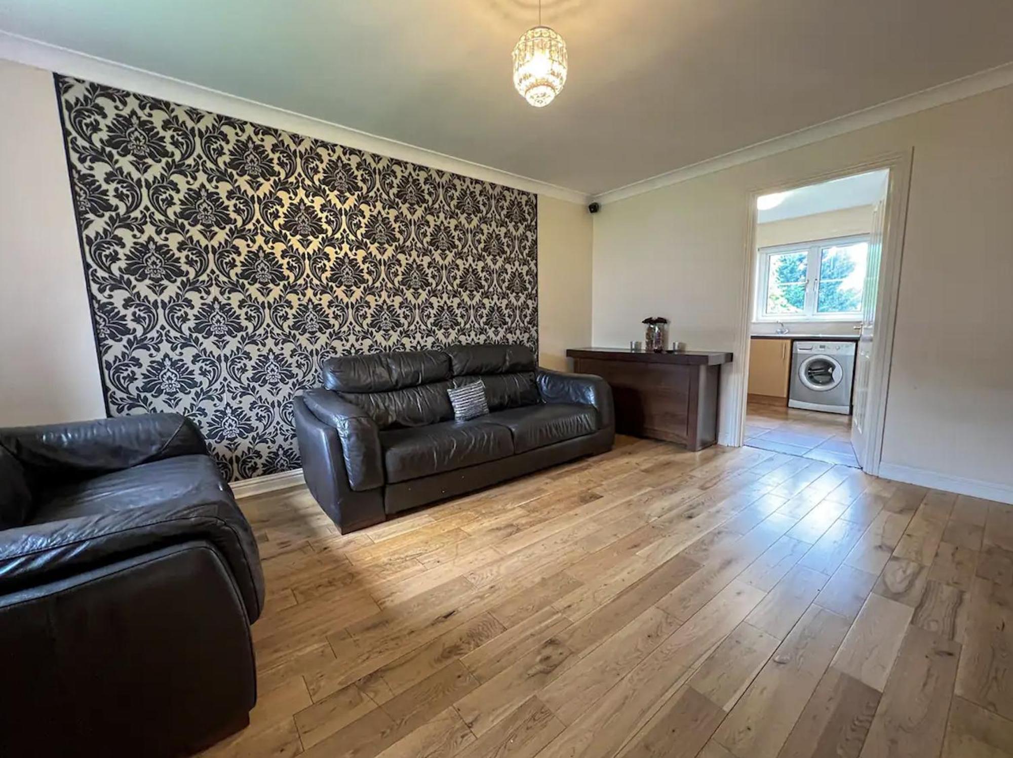Glasgow Central - Entire House - Free Parking , Free Super Fast Wifi , Private Garden & Parking Security Extérieur photo