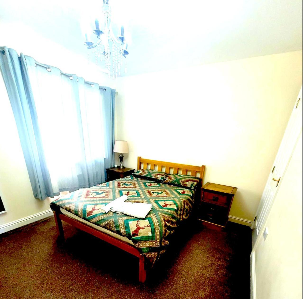 Glasgow Central - Entire House - Free Parking , Free Super Fast Wifi , Private Garden & Parking Security Extérieur photo